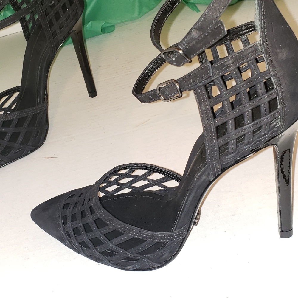 Women's  sz 6 shoes/ heels suede sz 6M